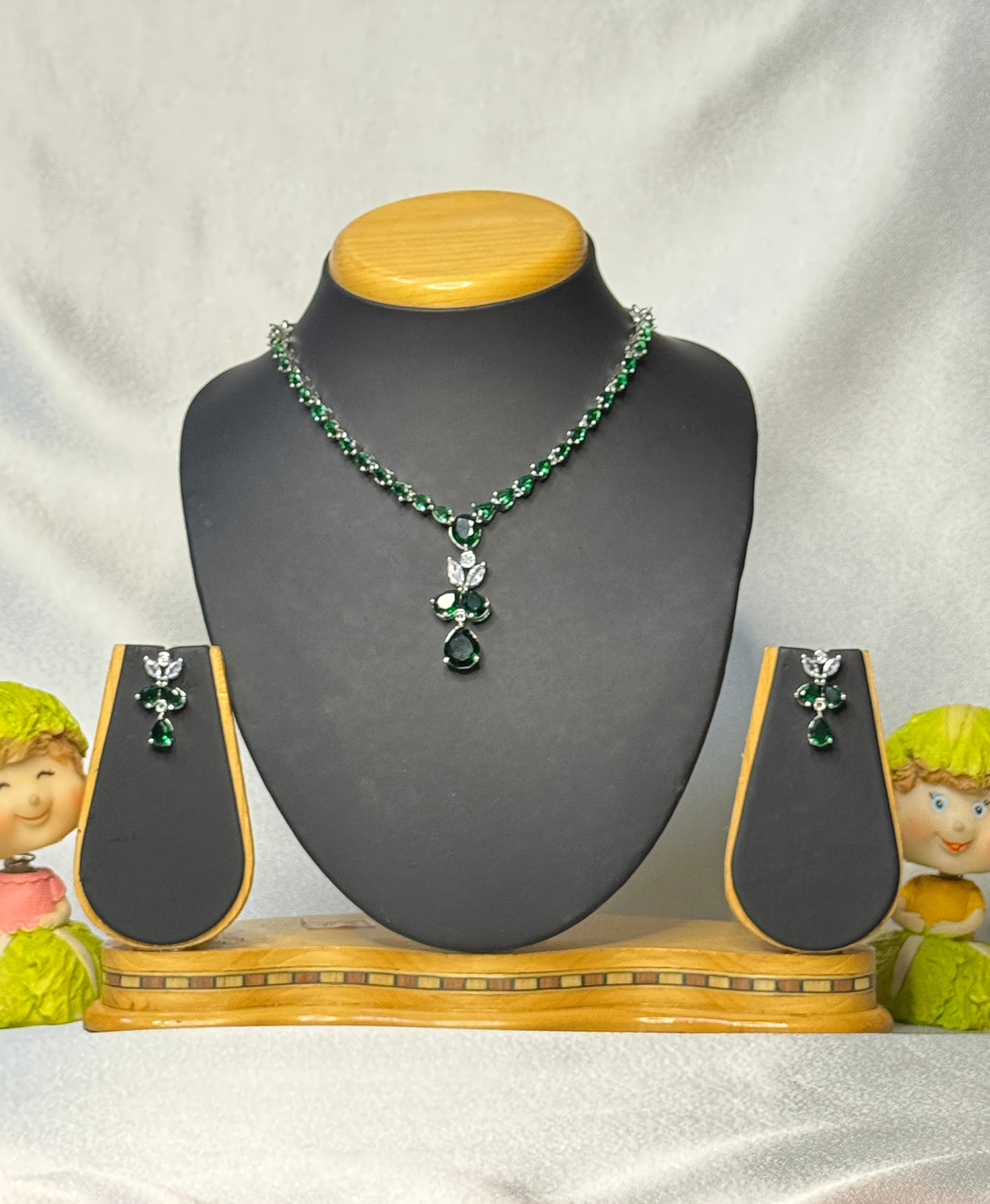 AD GREEN NECKLACE AND EARRINGS