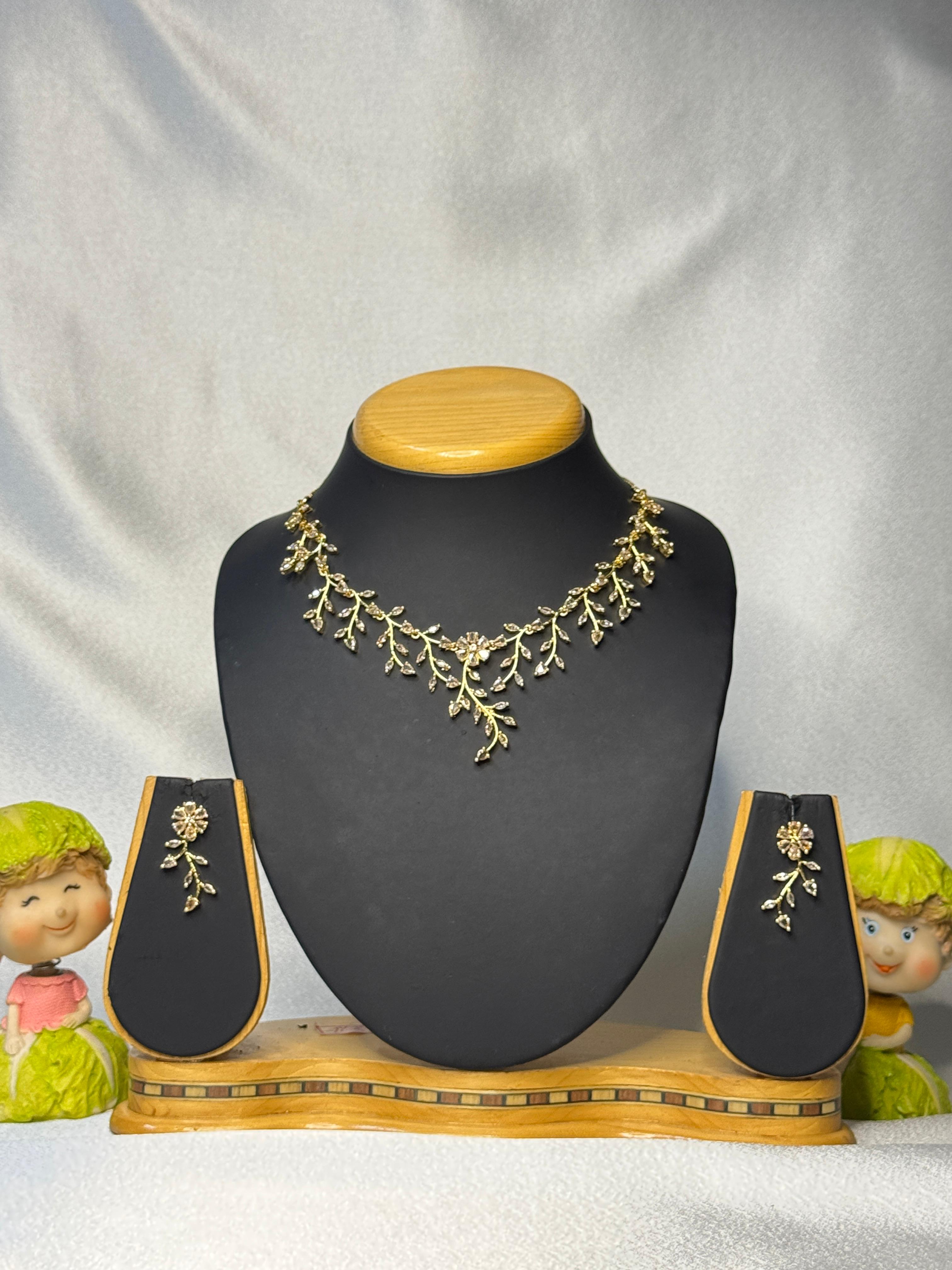 AD GOLD  NECKLACE WITH EARRINGS