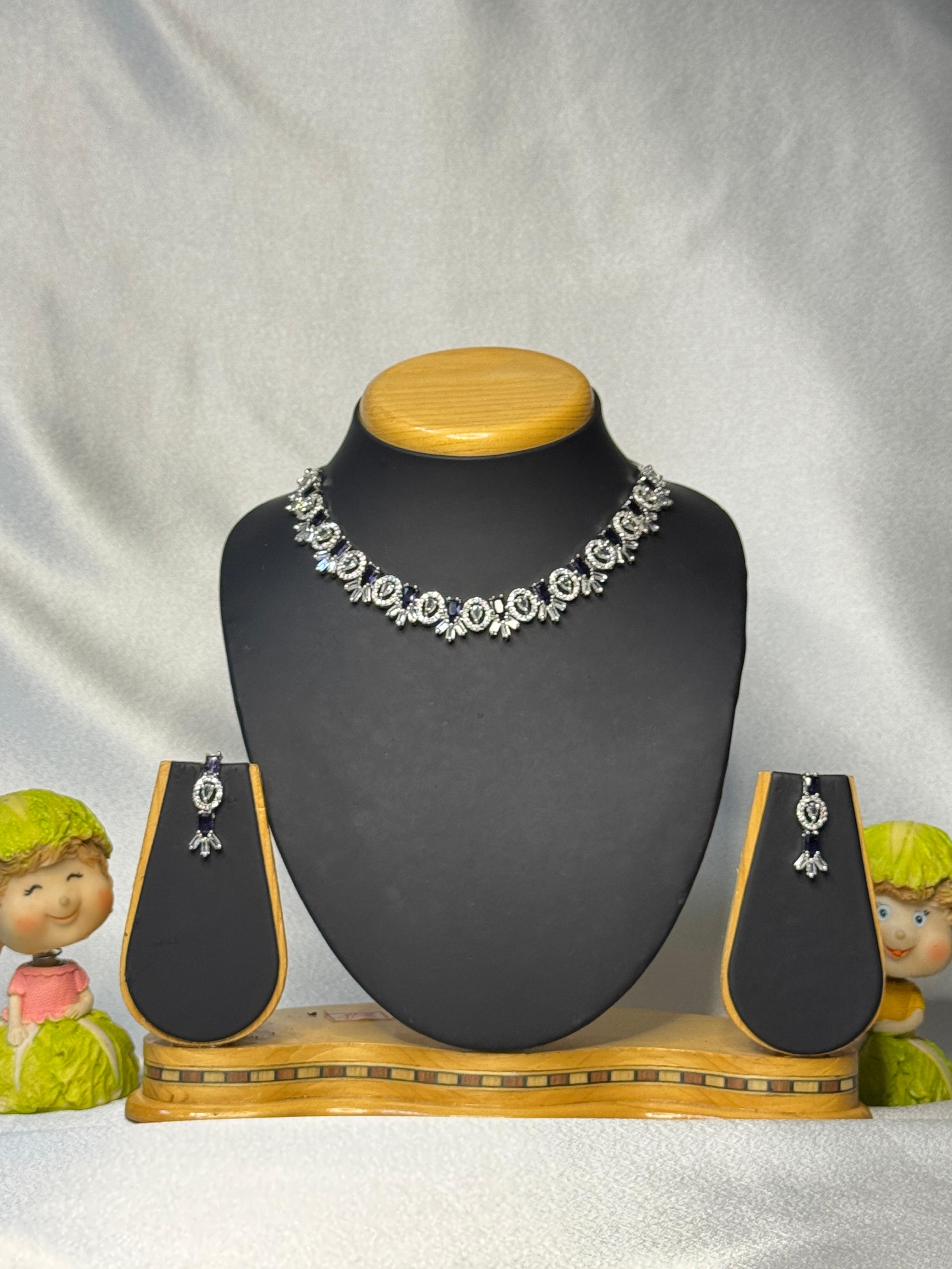 AD WHITE AND PURPLE NECKLACE WITH EARRINGS