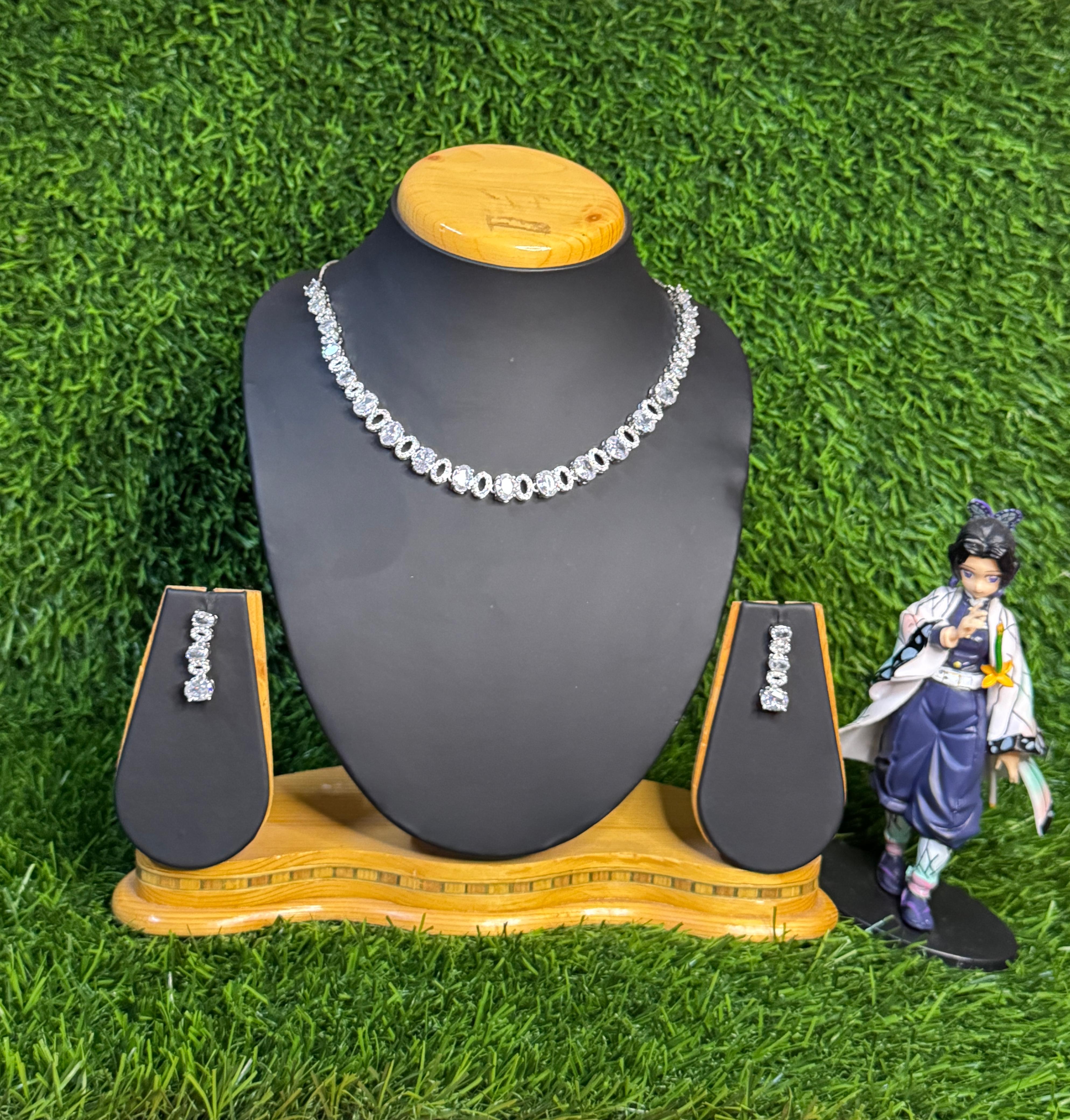 AD WHITE NECKLACE WITH EARRINGS 