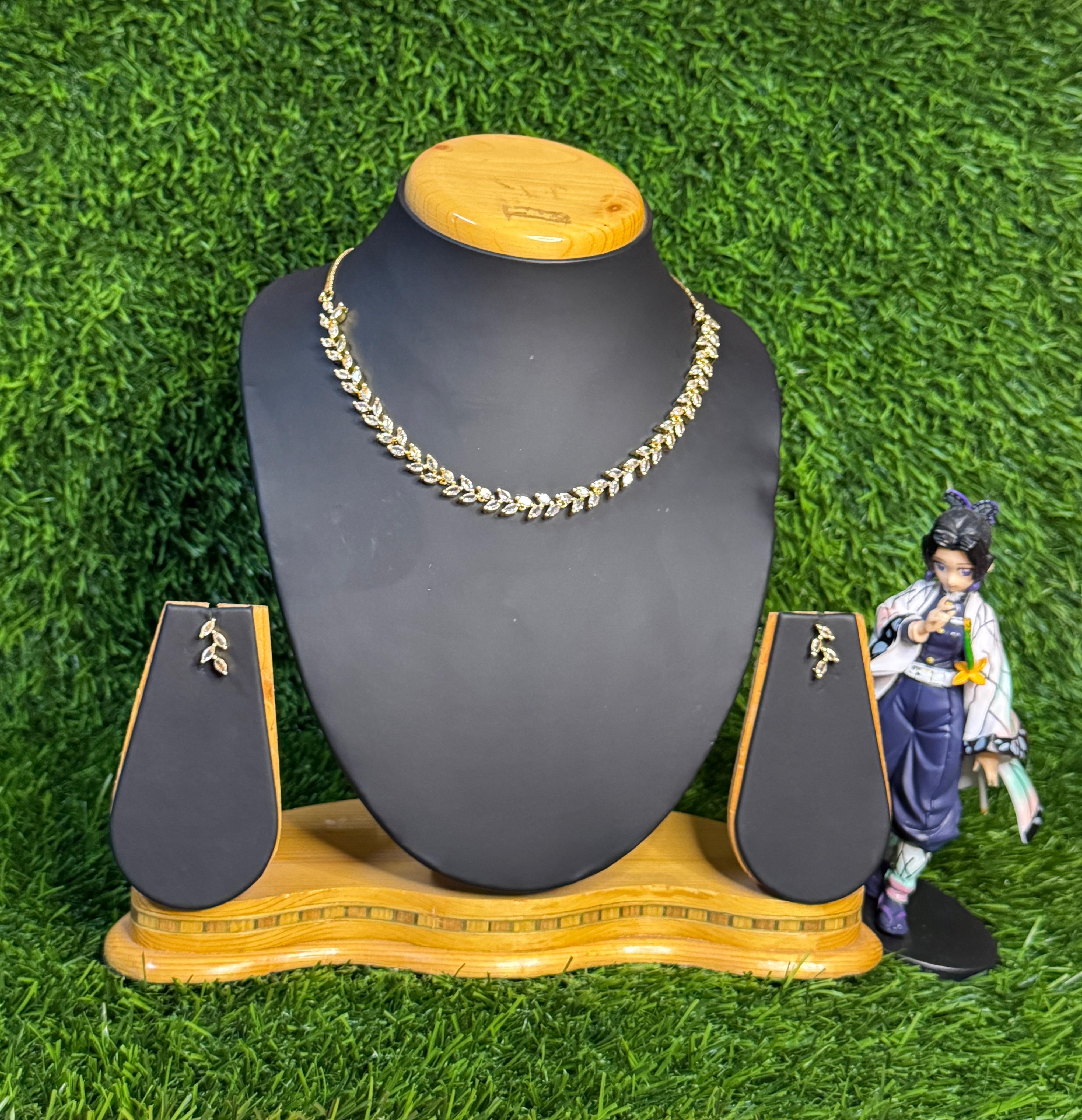 AD GOLD NECKLACE WITH EARRINGS