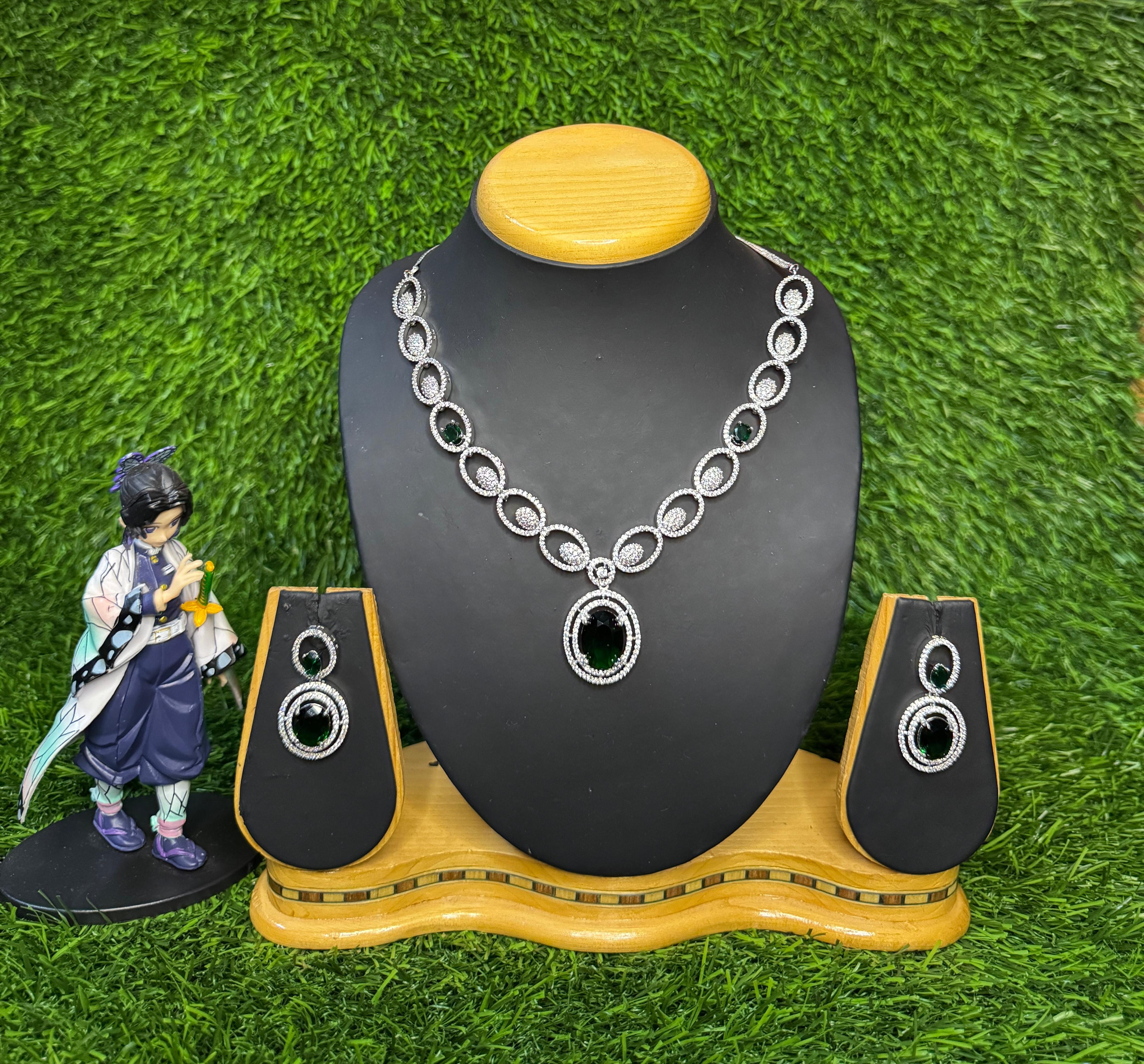 AD WHITE AND GREEN NECKLACE WITH EARRINGS