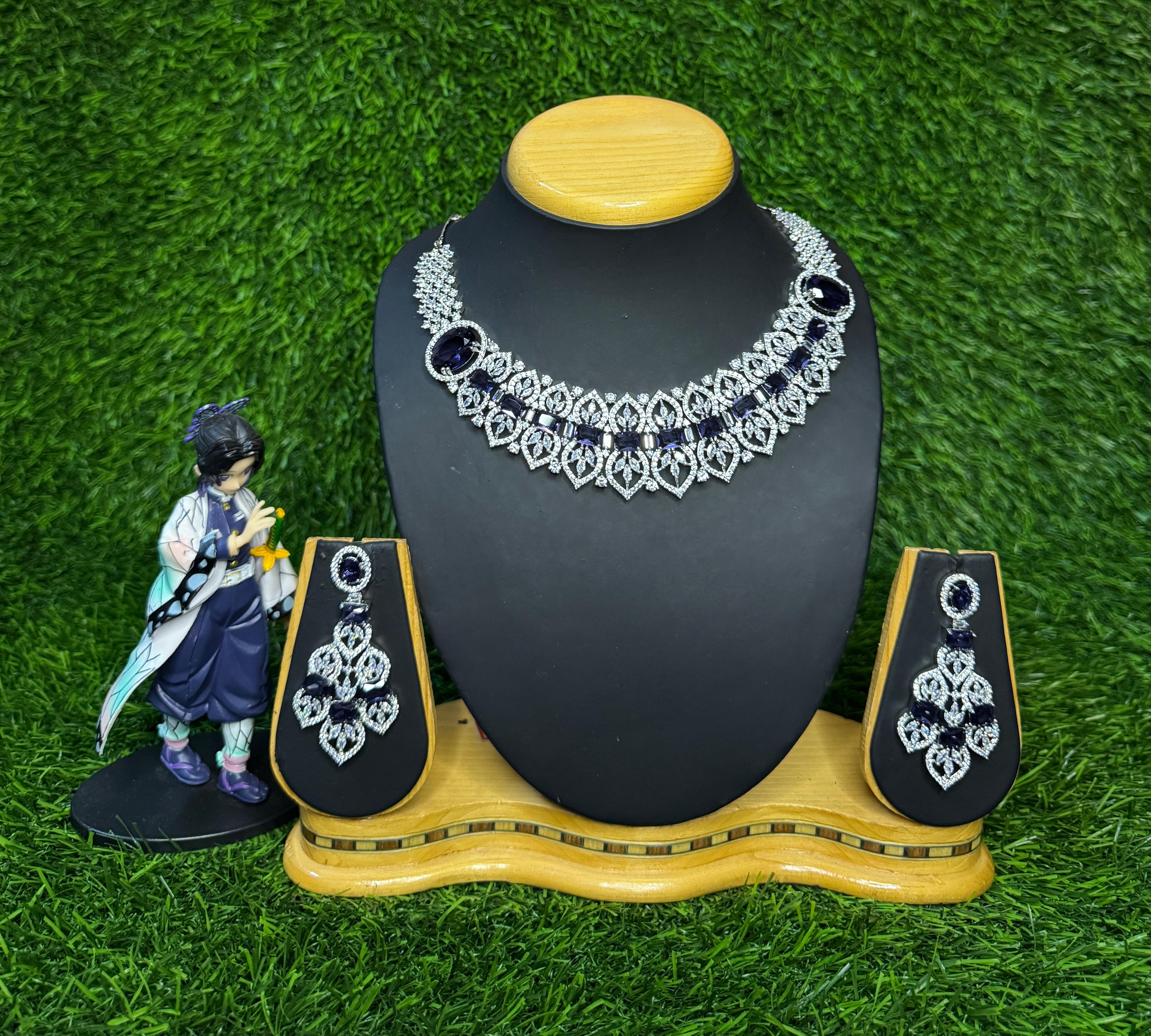 AD WHITE AND BLUE NECKLACE WITH EARRINGS