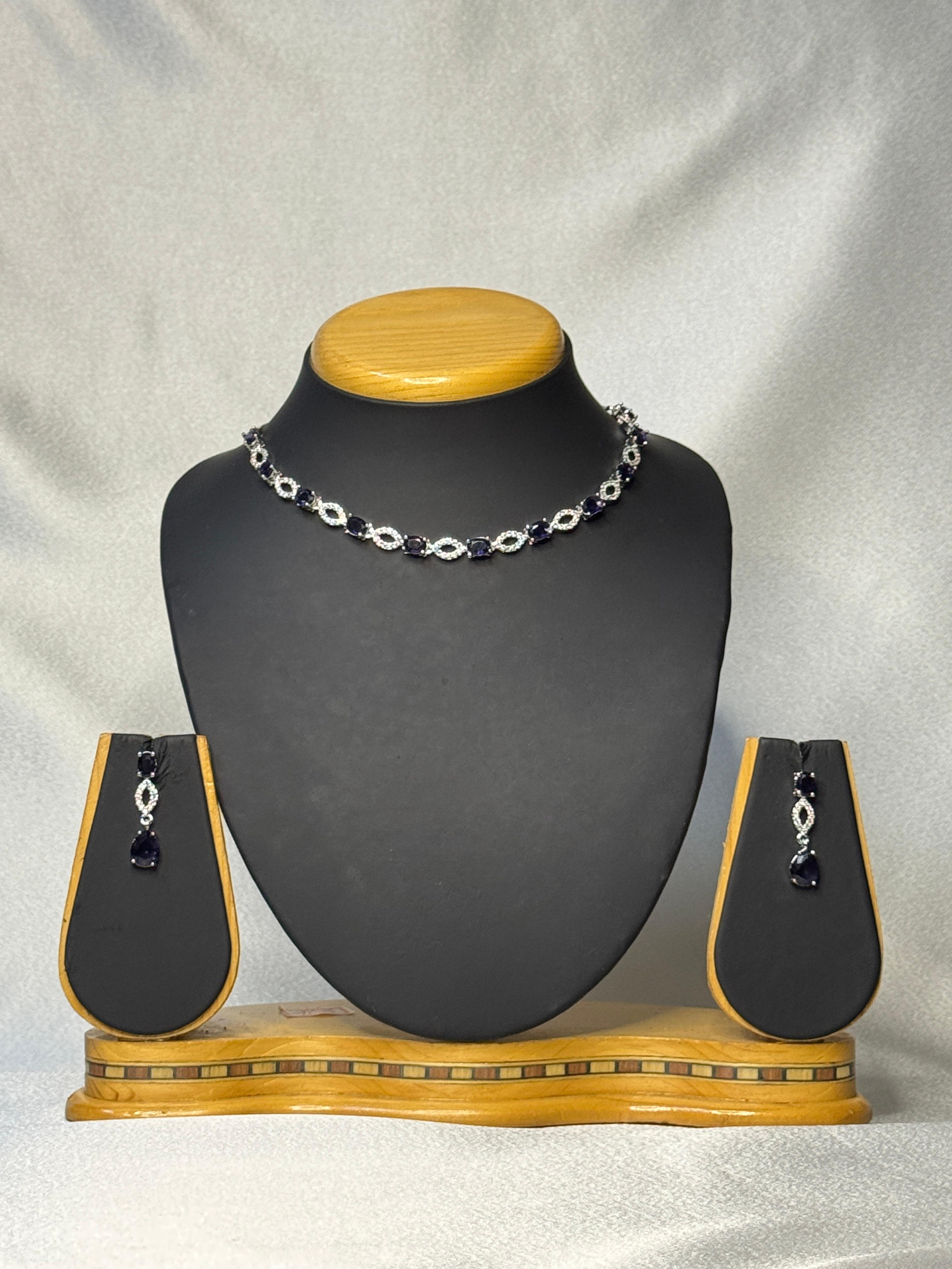 AD WHITE AND BLUE NECKLACE WITH EARRINGS