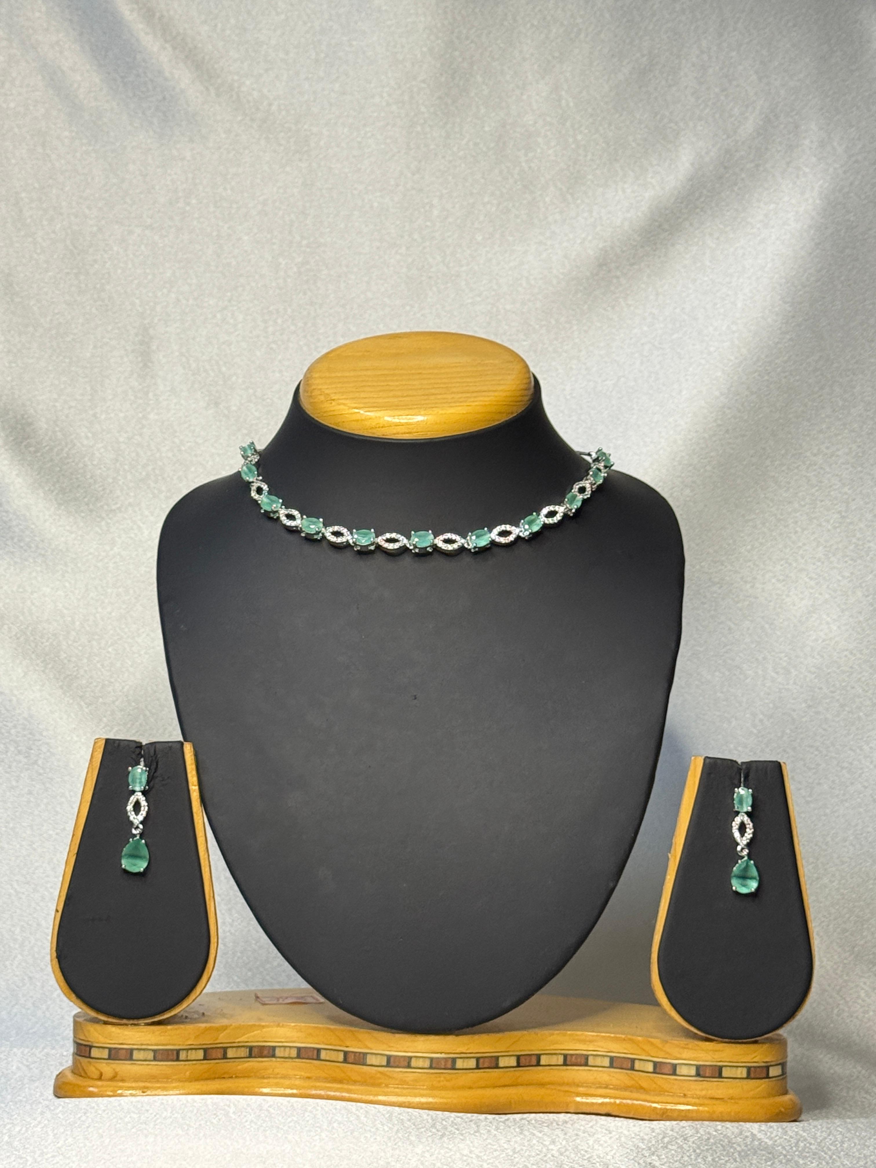 AD MINT NECKLACE WITH EARRINGS