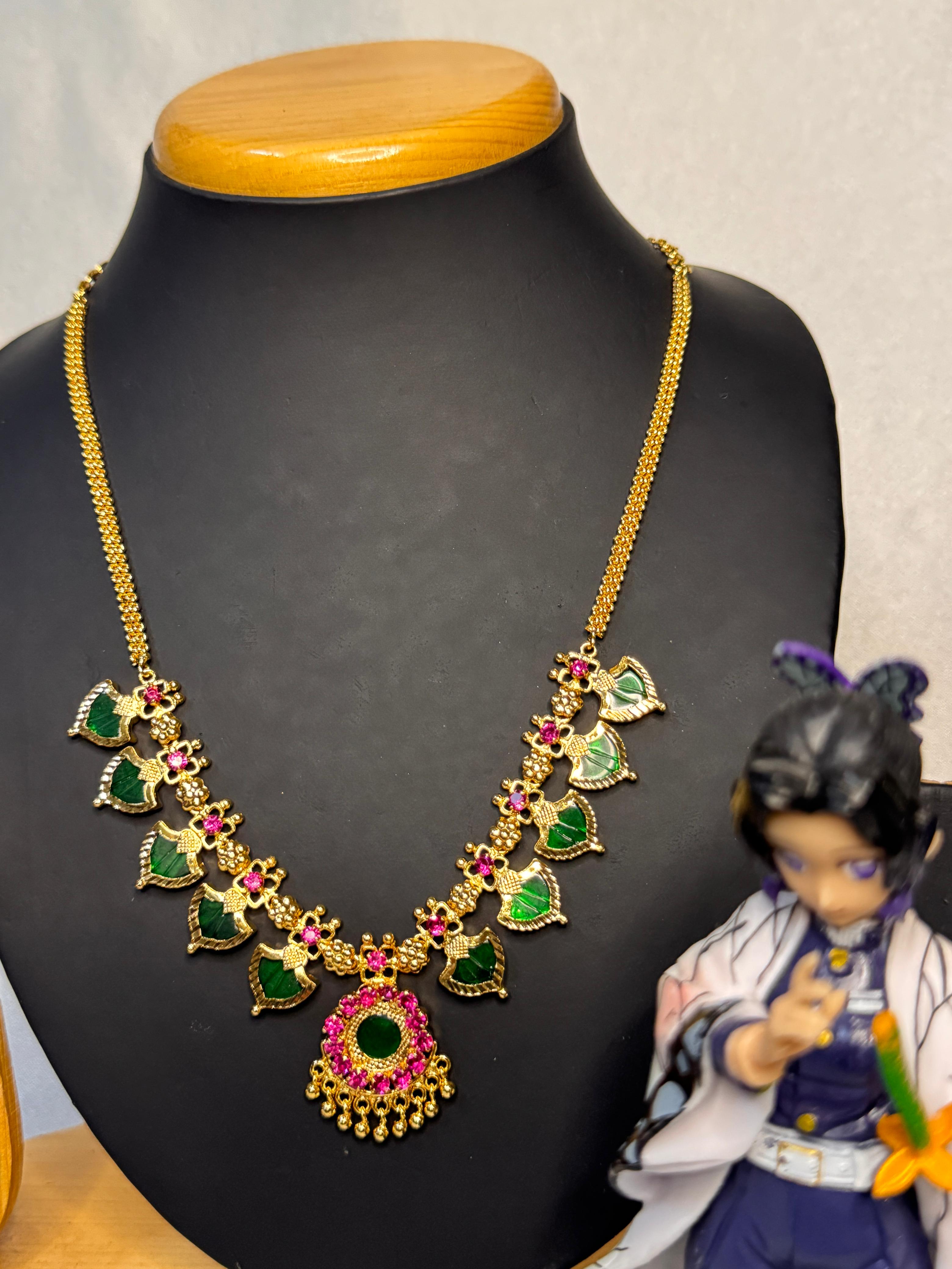 GOLD PLATED PREMIUM NECKLACE ( 5 PALAKKA EACH SIDE )